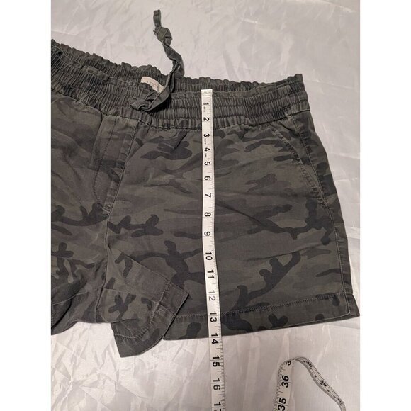 LOFT outlet Women's Size XL Faded Camo Tie Waist Shorts With Pockets - Picture 10 of 13